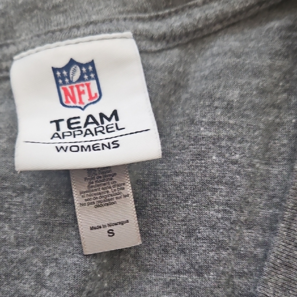 Chicago Bears Gray V-Neck T-Shirt - Picture 3 of 3